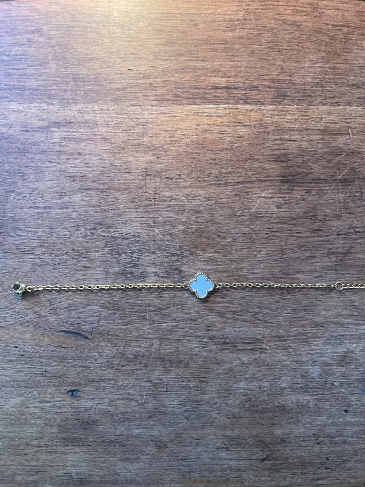 Gold Tone Clover Charm Bracelet