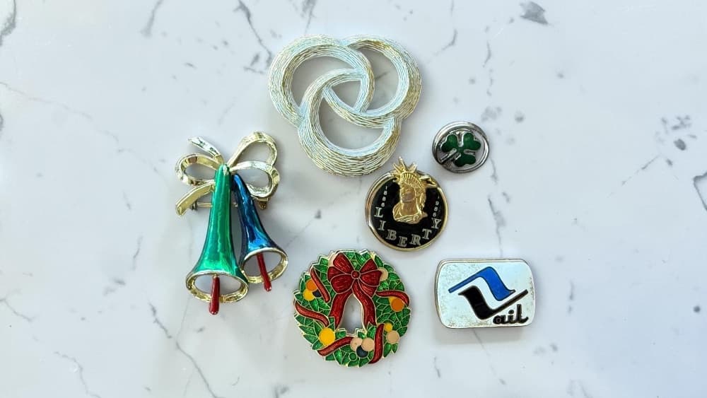 Lot of 6 Vintage Brooches - Enamel & Gold Tone