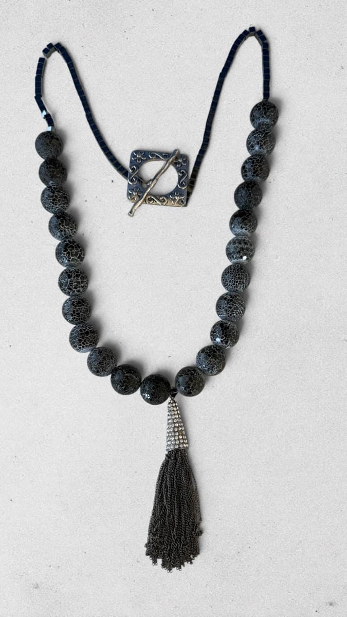 Crackle Agate Bead Tassel Necklace with Toggle Clasp