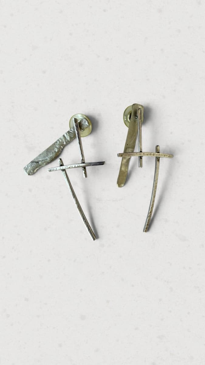 Abstract Brutalist earrings - Silver Tone