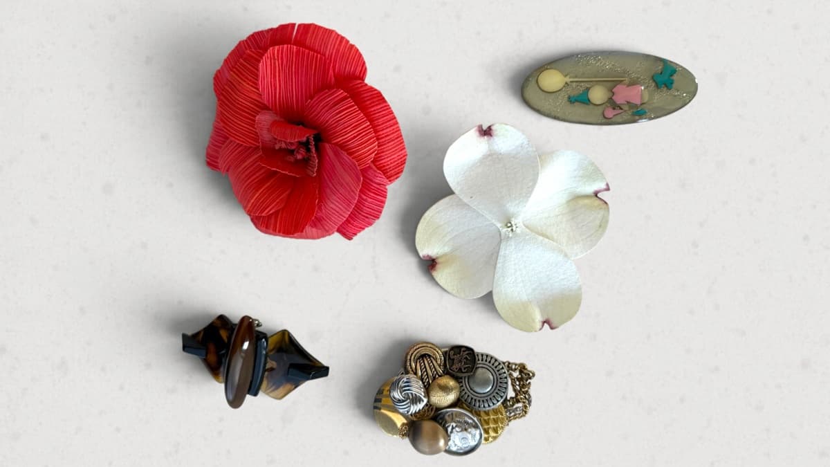 Lot of 5 Assorted Brooches - Mixed Materials