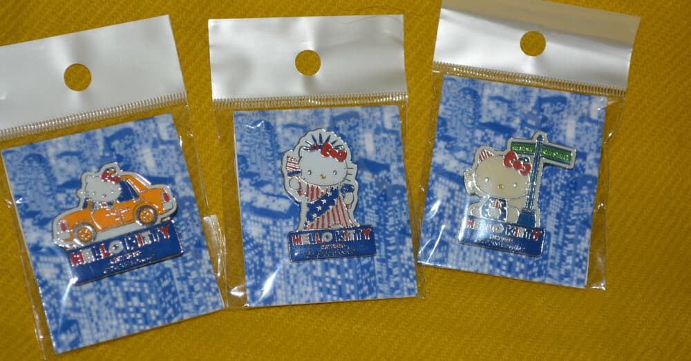 2000 Sanrio Hello Kitty New York Taxi Statue Liberty enamel Pin LOT of 3 sealed