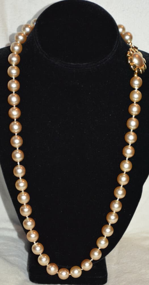 Joan Rivers Signed Long Faux Pearl Flower Clasp Vintage 80s Necklace GIANT