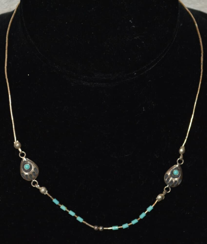 Vintage Native American Turquoise & Sterling Silver Bear Claw Necklace