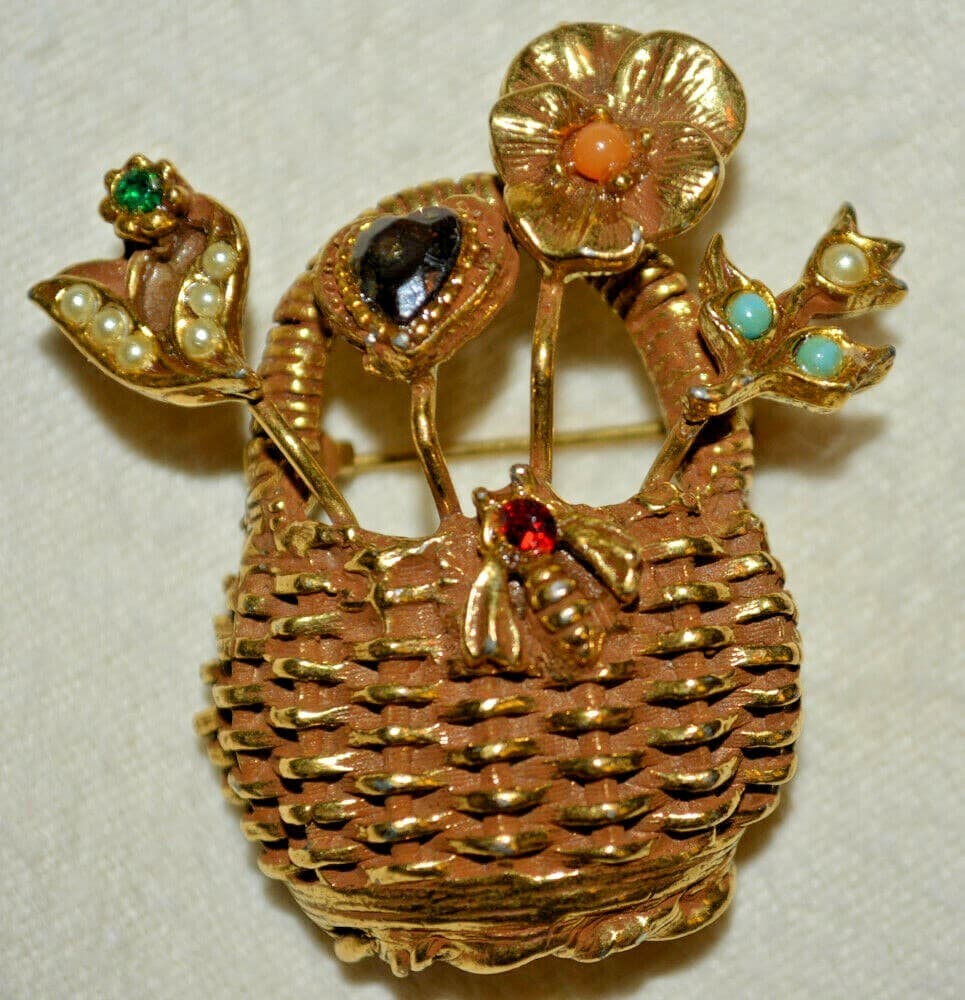 Vintage Signed GOLDETTE Gold-Tone Metal Flower Basket & Bee Brooch Pin