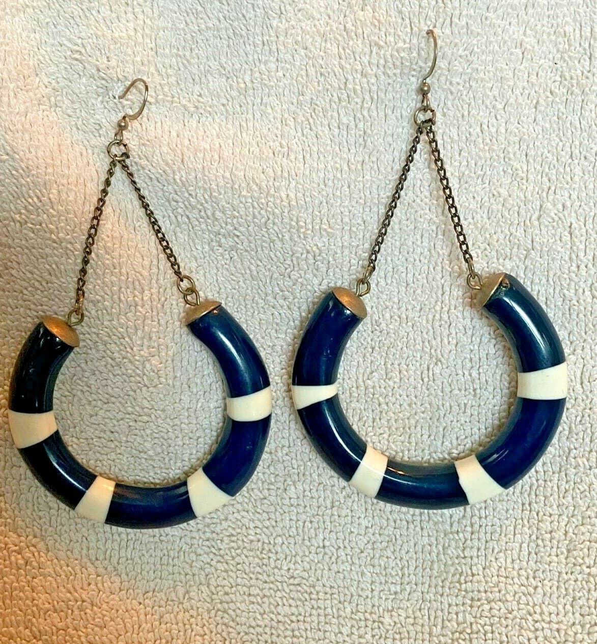 VINTAGE NAVY WHITE Resin Open Round Hoop large funk Earrings ICONIC HIPSTER LOOK