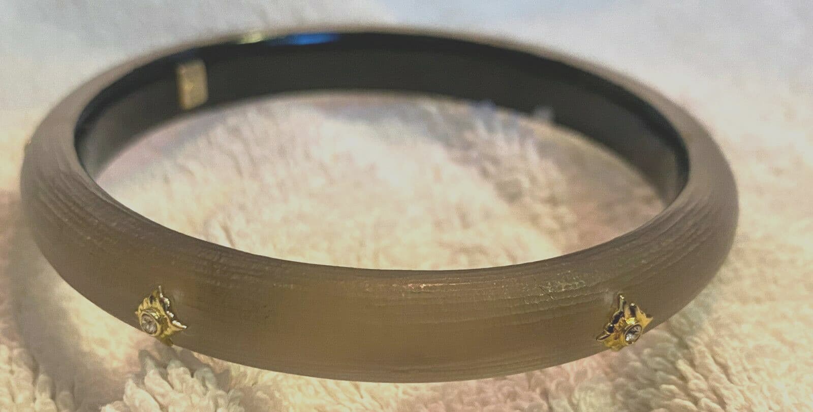 Alexis Bittar Lucite Crystal Bangle Bracelet god trim around crystals
