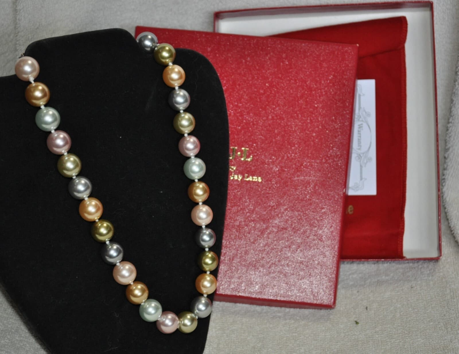 NEW KJL Kenneth Jay Lane 2009 Inaugural Simulated Multi Color Pearl Necklace
