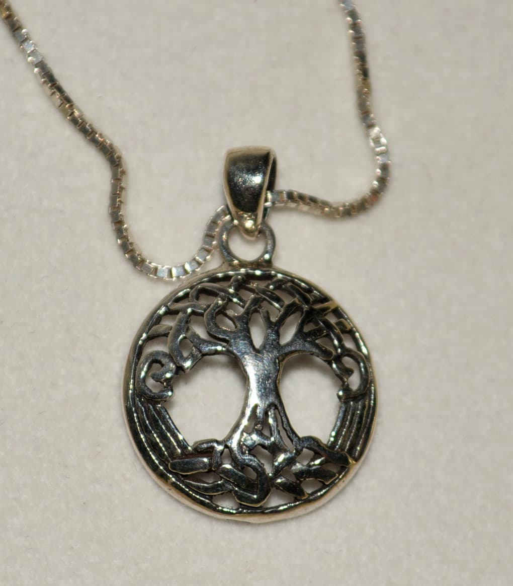 NEW 925 Sterling Silver Tree of Life Pendant AND 16" chain Necklace.