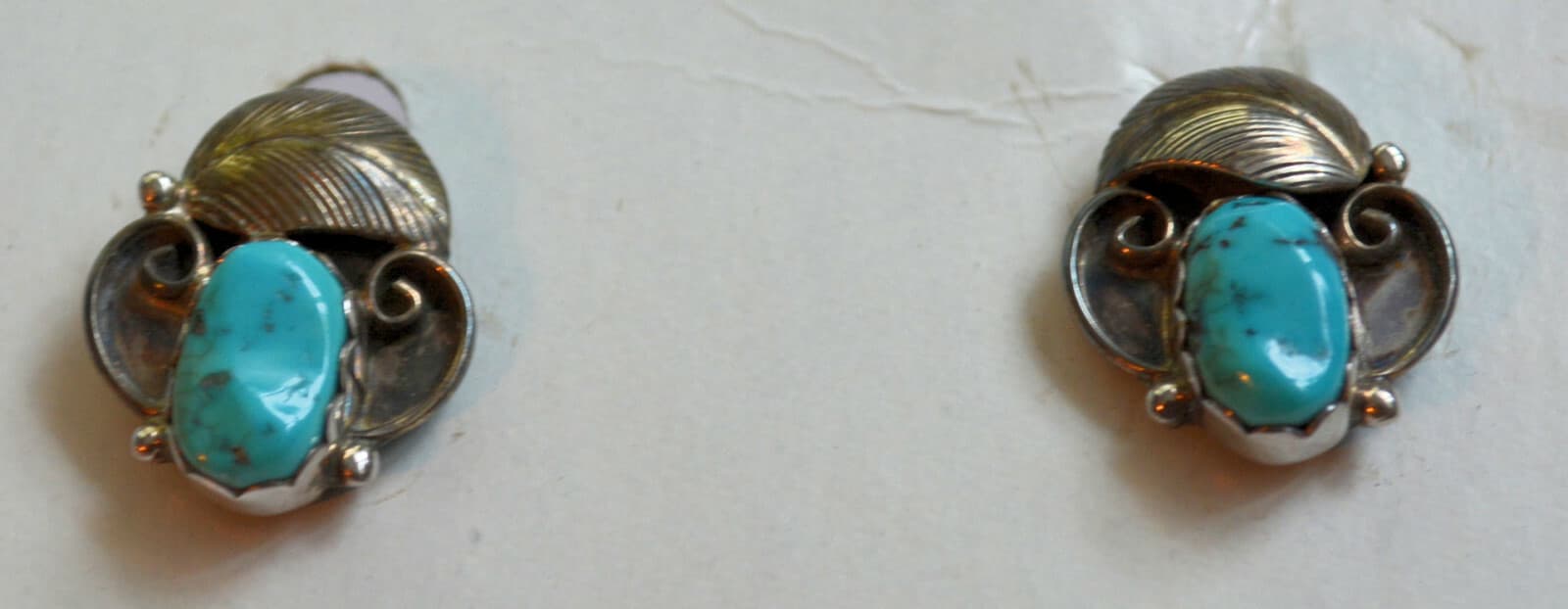Vintage Sterling Silver american indian Turquoise Earrings Screw Back