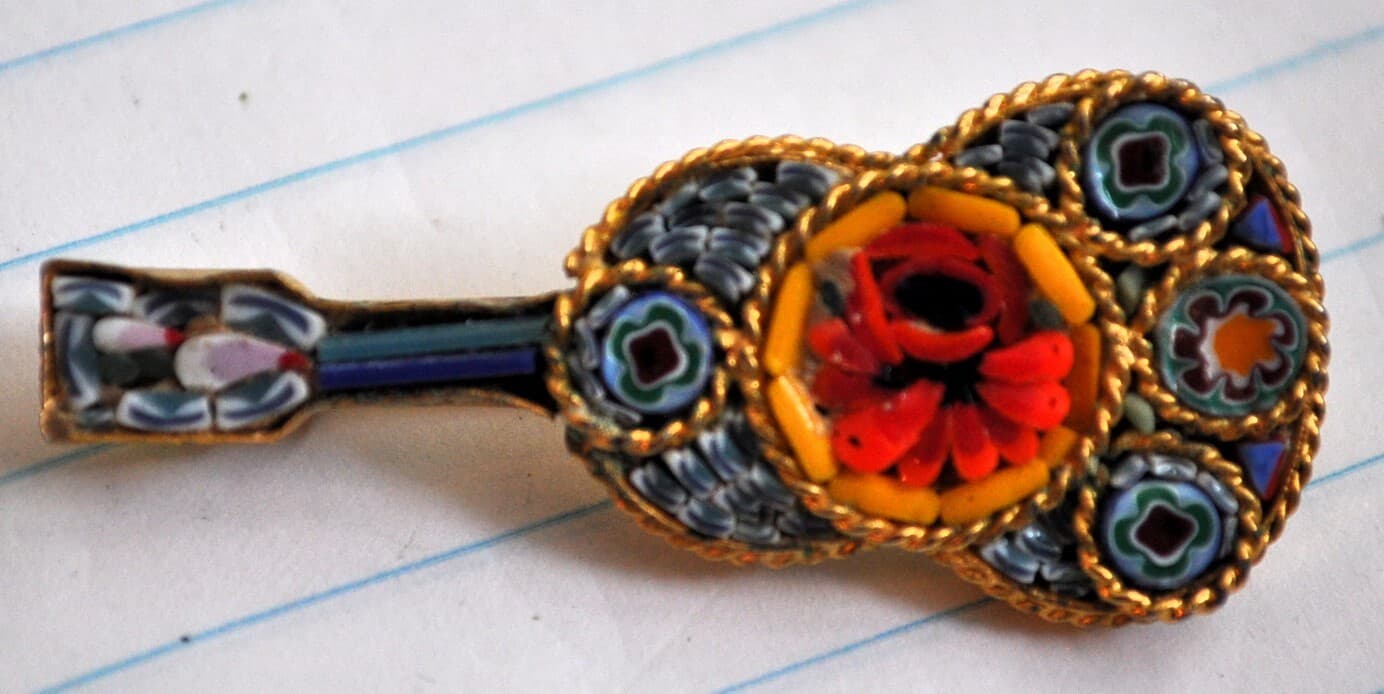 VINTAGE GOLD TONE ITALIAN MICROMOSAIC GUITAR PIN BROOCH
