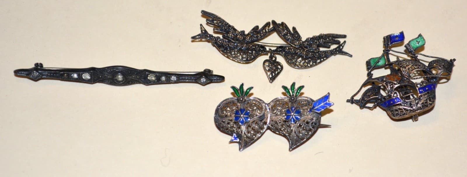 VINTAGE STERLING SILVER FILIGREE PIN LOT of 4 WITH ENAMEL collection PINS