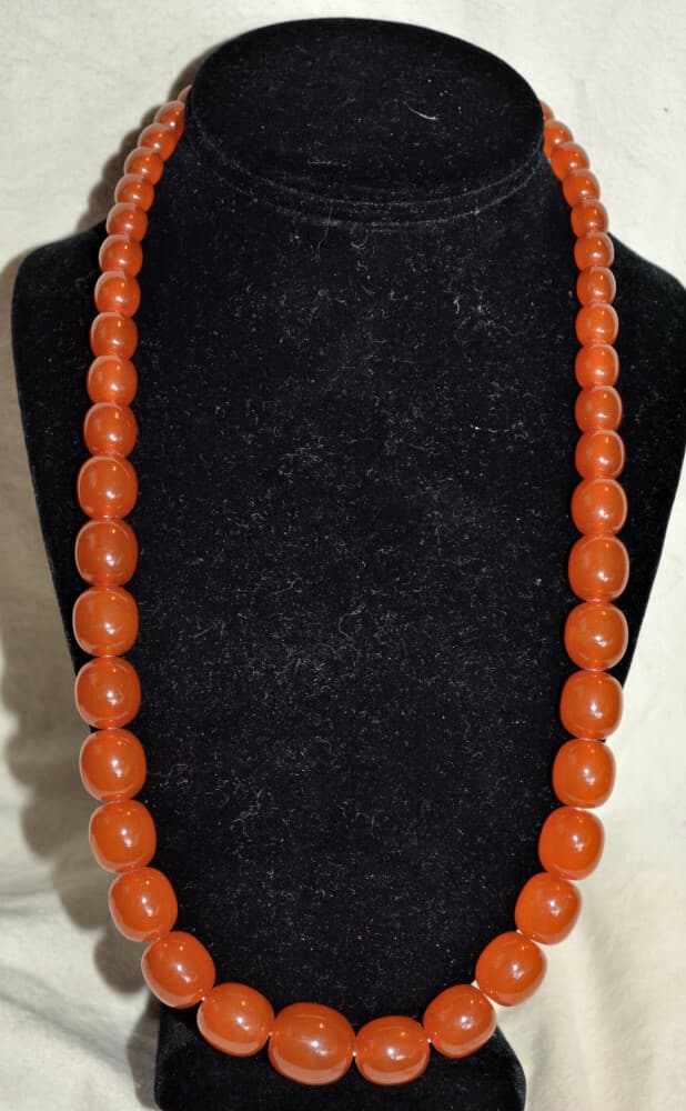 vintage NATURAL real AMBER OVAL GRADUATED BEAD NECKLACE 32β 43 gr.