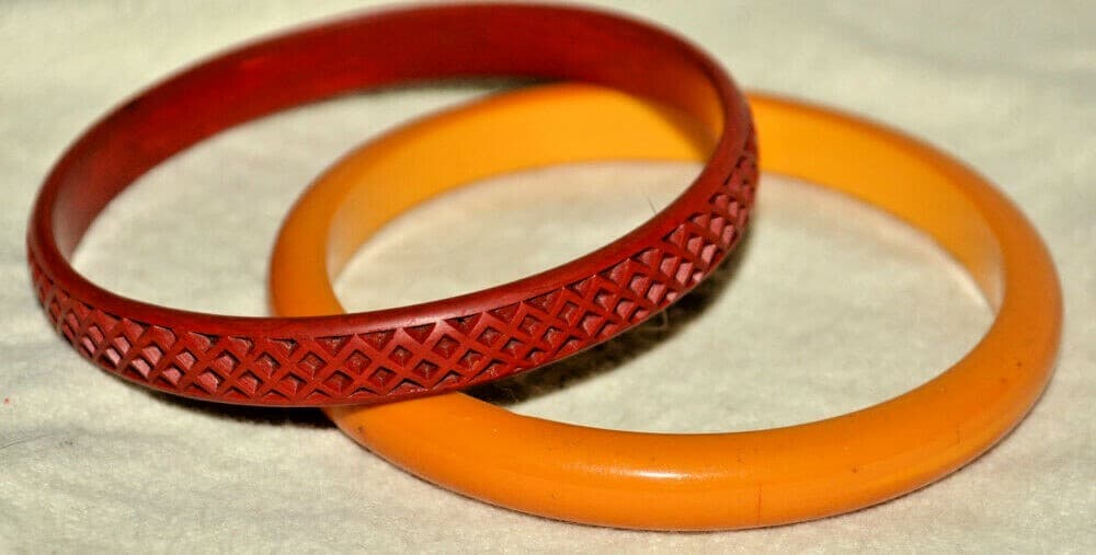Vintage Lot Of Bakelite & Carved Cinnabar Bracelets