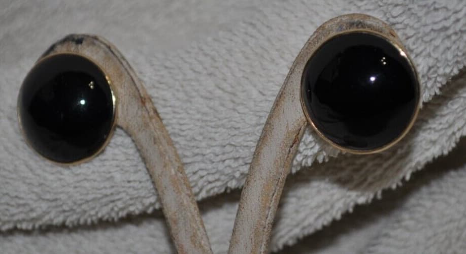 14k yellow Gold Onyx Cabochon Button Earrings. Vintage. Large.