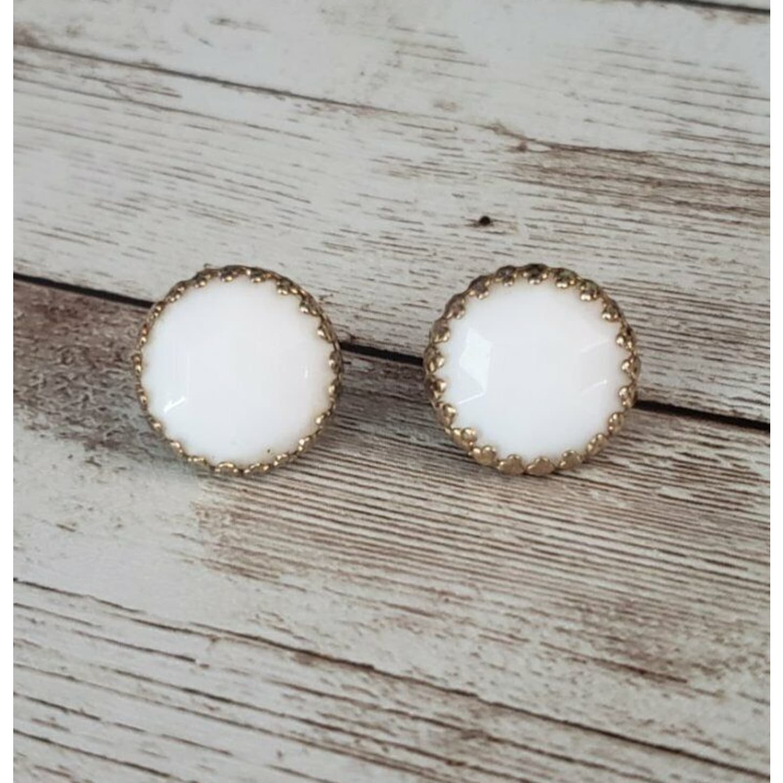 Vintage Clip On Earrings - White & Gold Tone Circle Just Over 5/8"