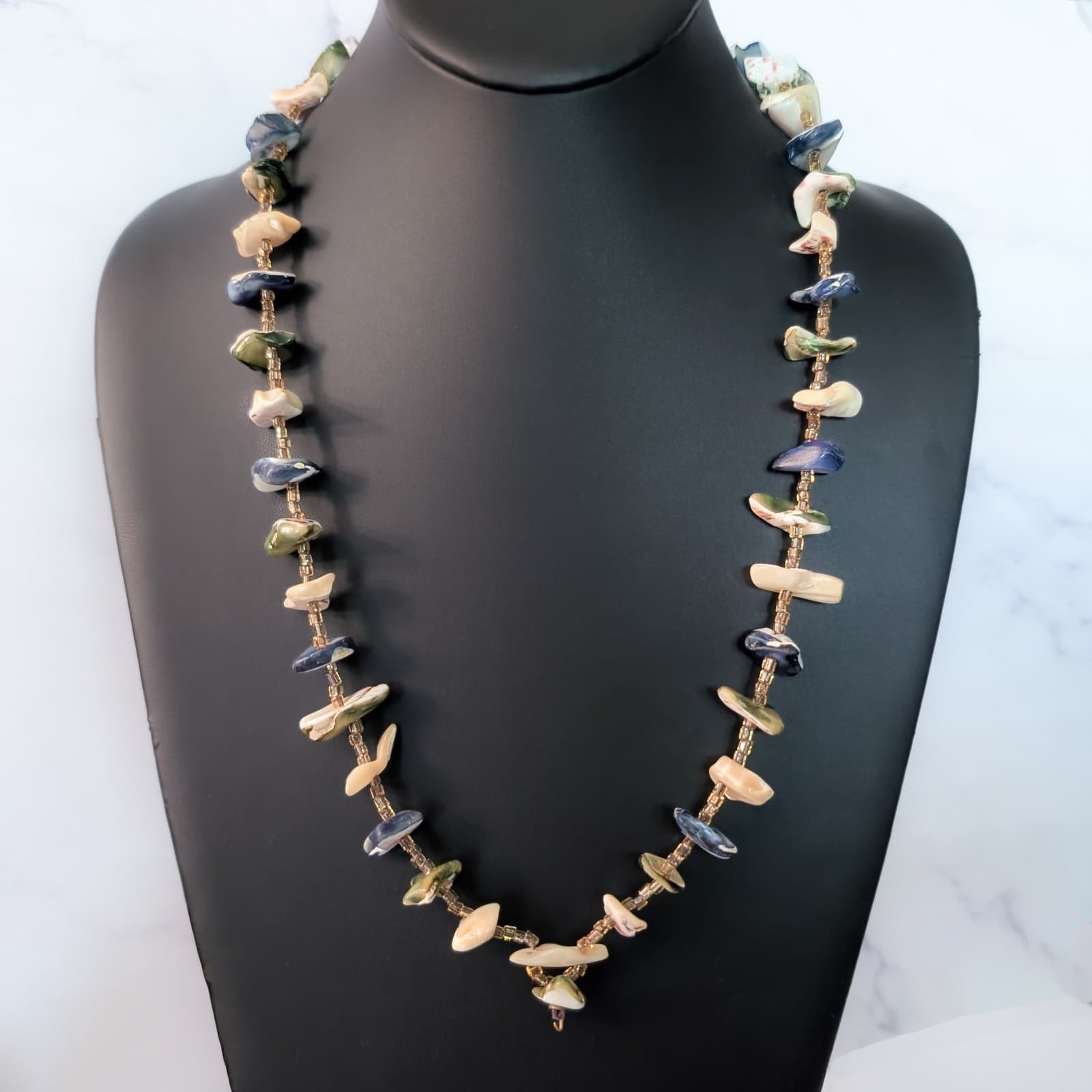 Vintage Necklace - Dyed? Shell Chips Statement Necklace - Beach Vibes