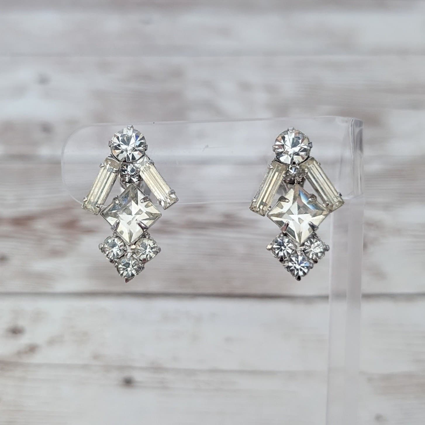 Vintage Screw Back Earrings - Stylish Unusual 1"