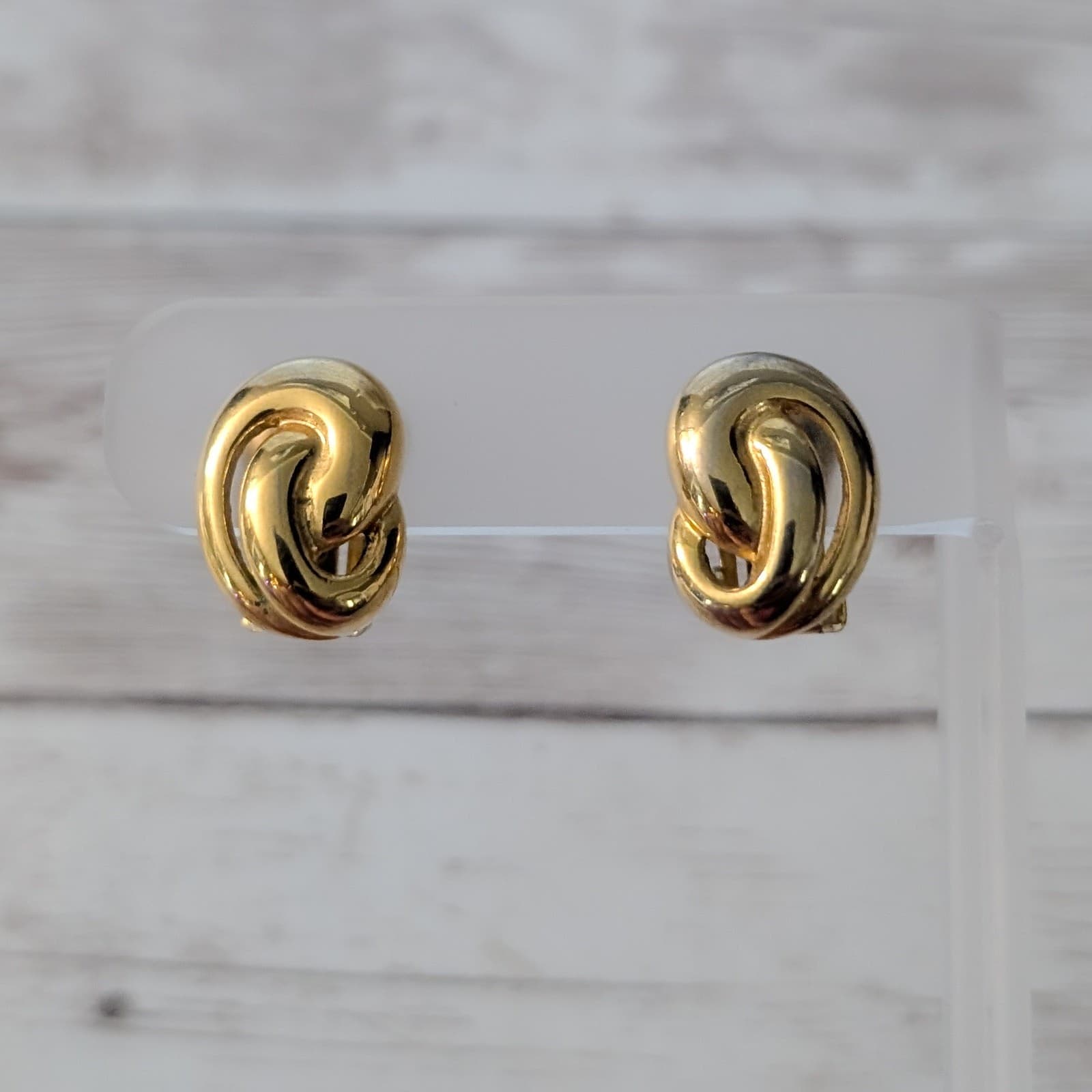 Vintage Clip On Earrings Gold Tone 7/8"