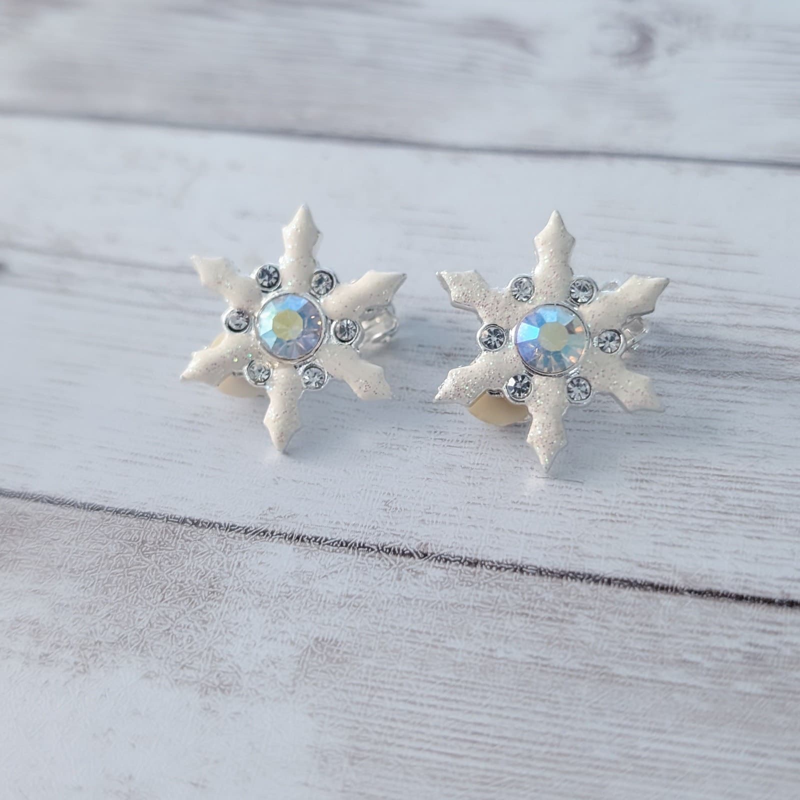 Vintage Clip On Earrings Cream & Iridescent Gem Large Snowflake