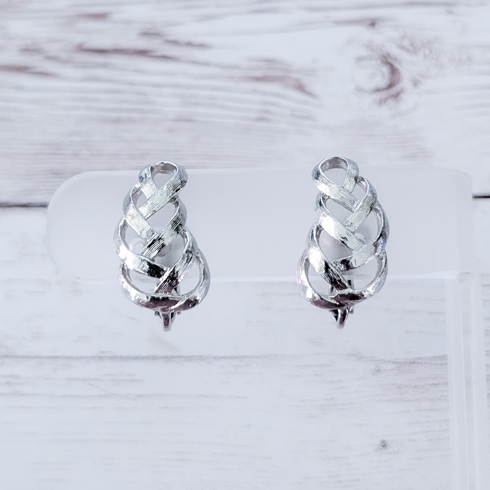 Vintage Avon Clip On Earrings Stylish Silver Tone Classy
