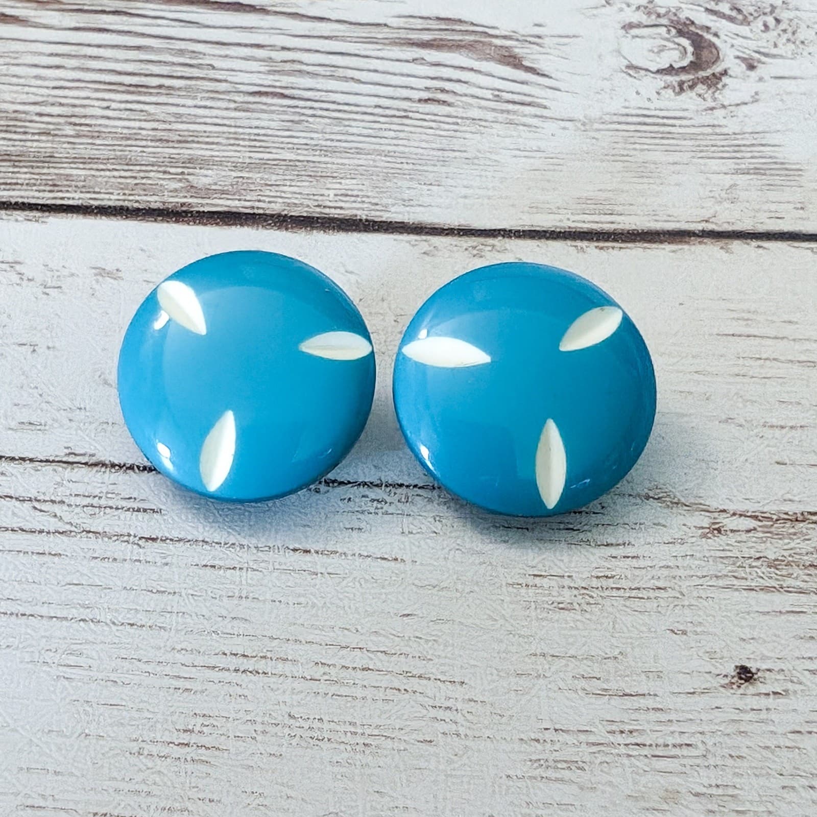 Vintage Clip On Earrings Small Blue with Cream Indents