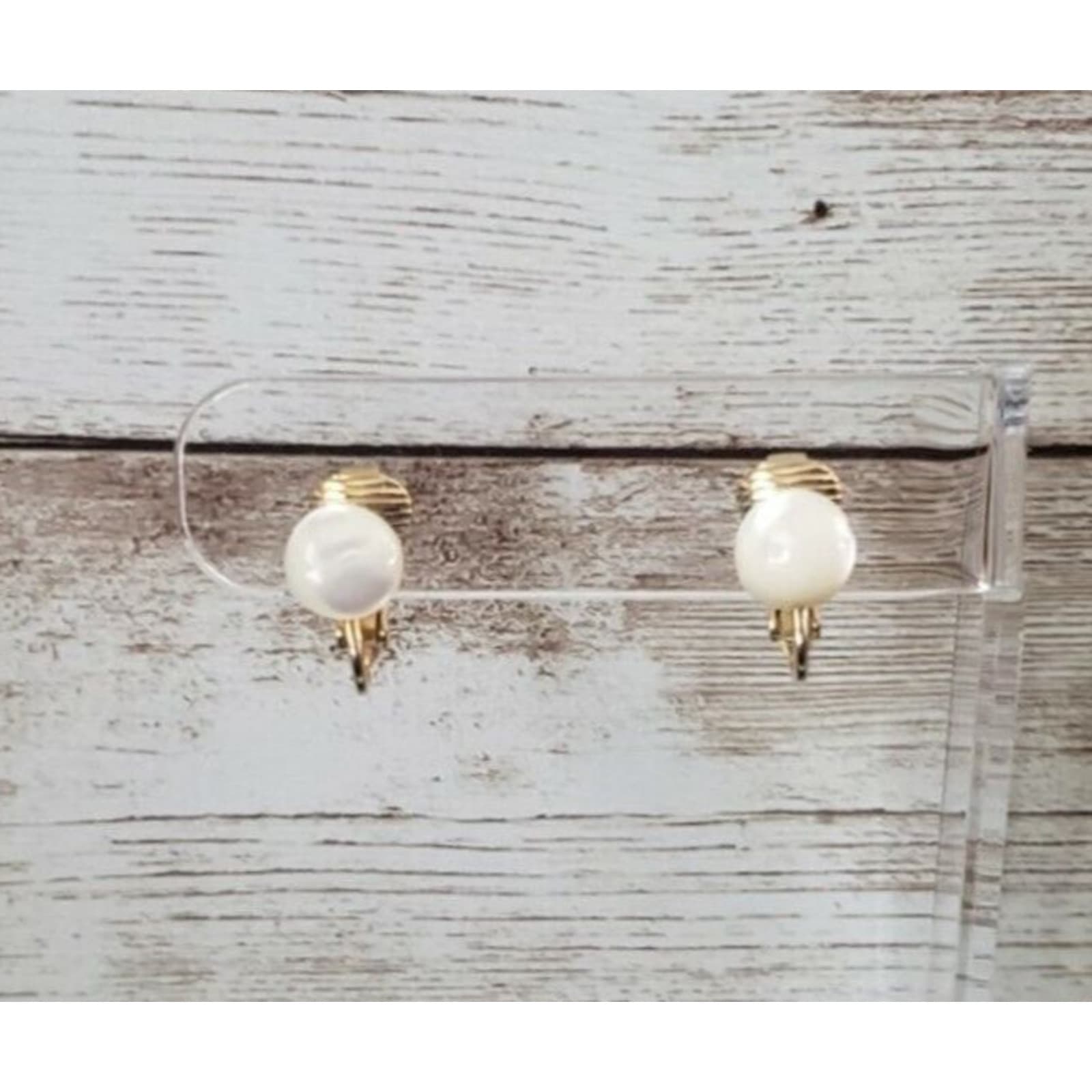 Vintage Clip On Earrings - Off White Unusual Dainty