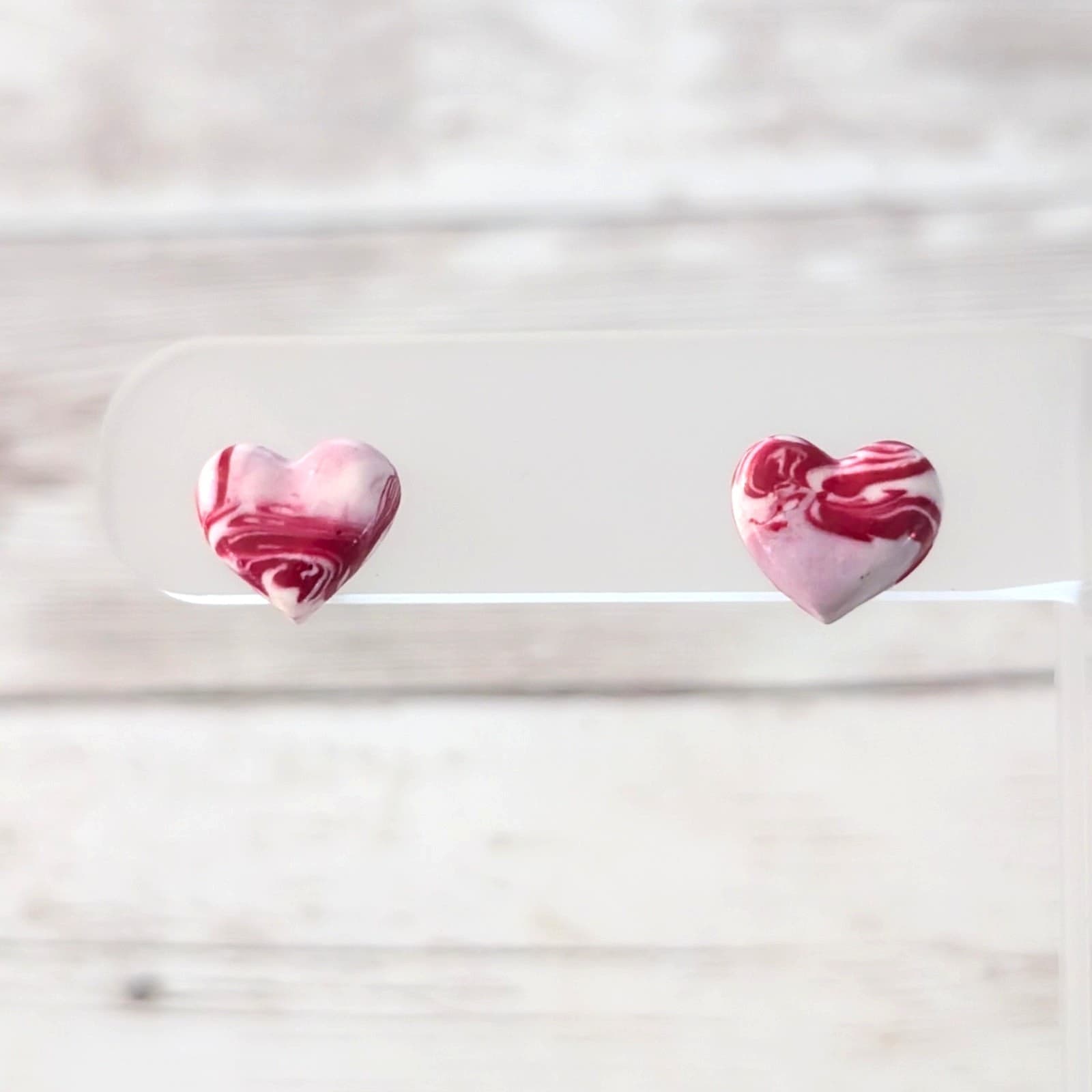 Vintage Stud Earrings Red Marbled Pattern Heart