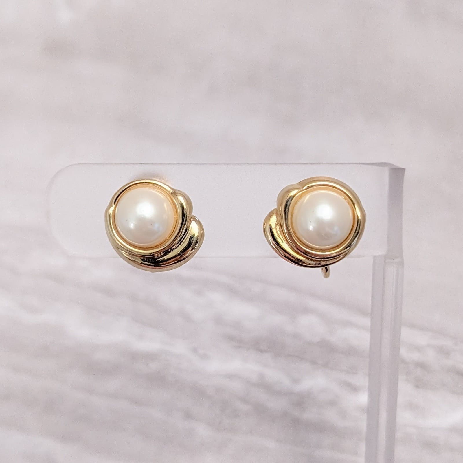 Vintage Clip On Earrings Stylish Classic Glam Gold Tone & Faux Pearl