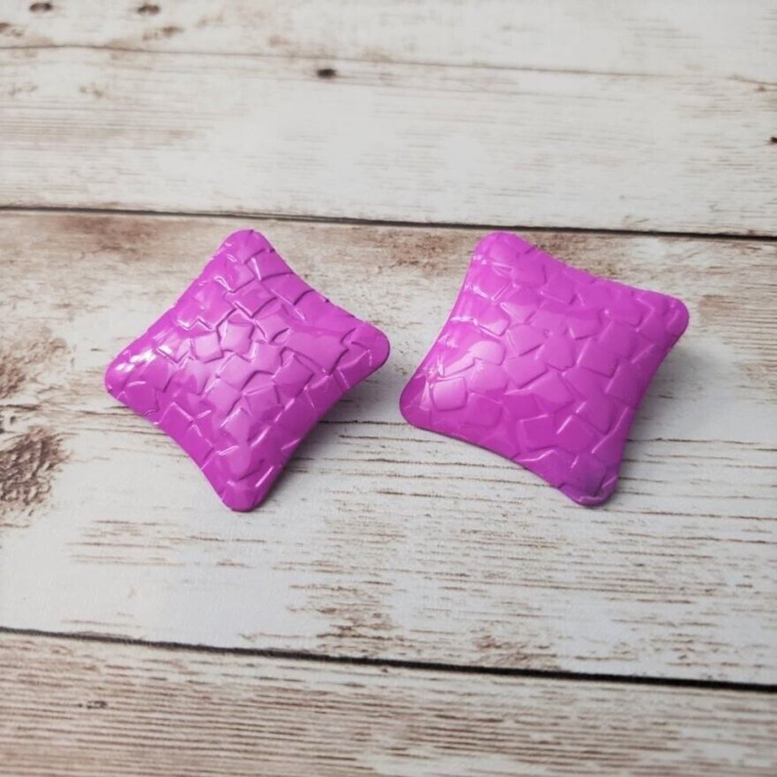 Vintage Clip On Earrings - Fuchsia Brickwork Pattern Statement