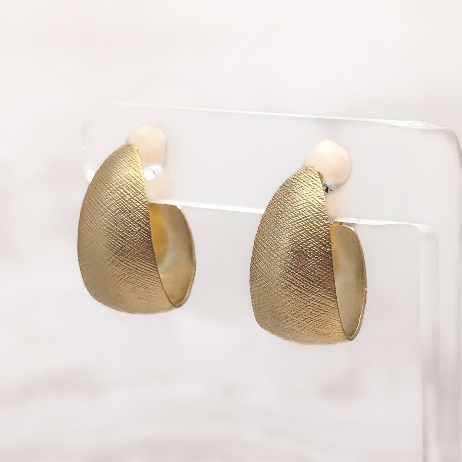 Vintage Clip On Earrings Large Gold Tone Textured Pattern Elongated Hoops