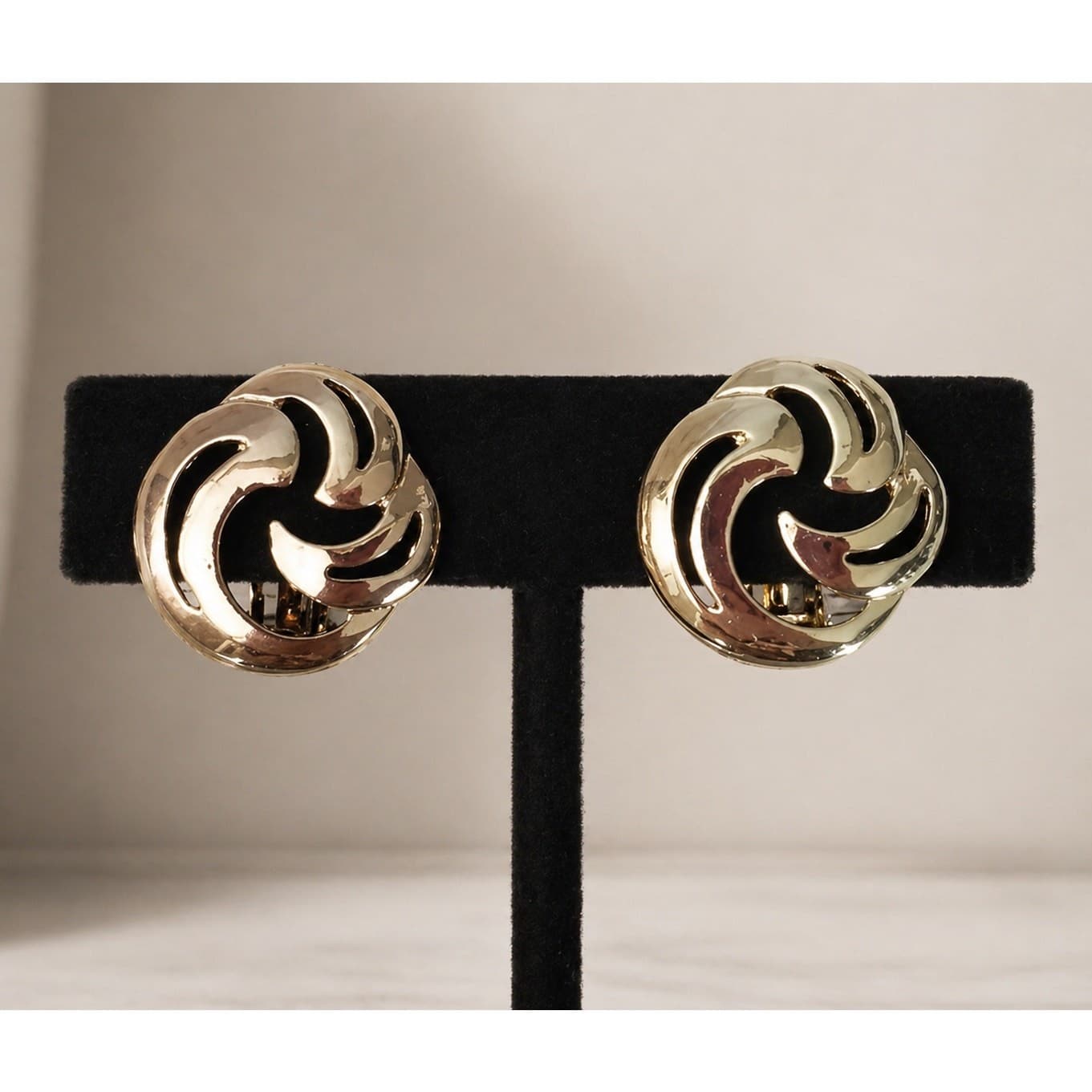 Vintage Clip On Earrings Elegant Cut Out Knot Swirly Style Gold Tone 7/8"