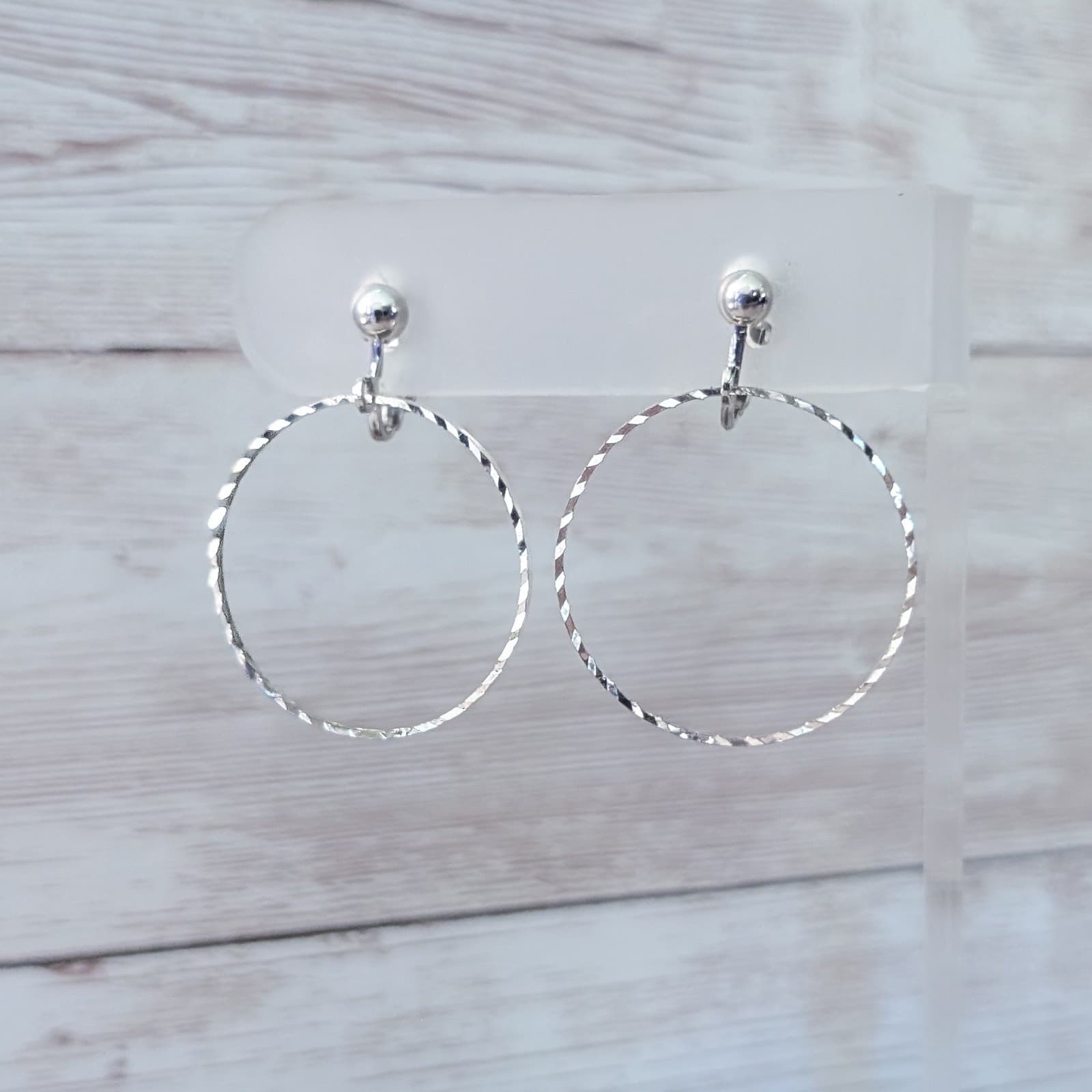 Vintage Clip On Earrings Shiny Silver Tone Circle Dangle Really Pretty