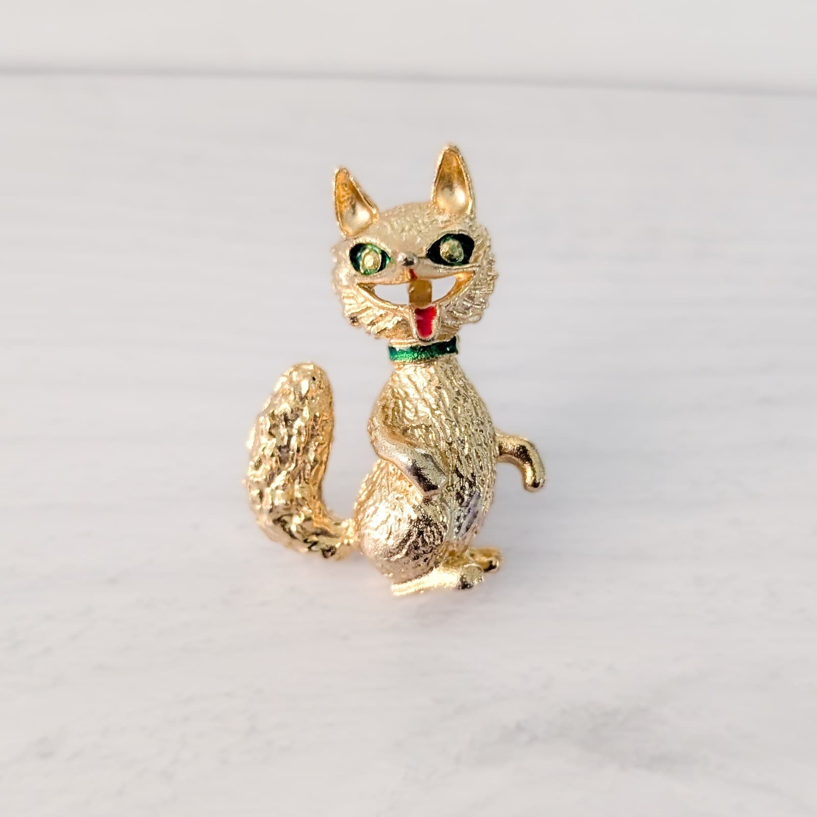 Vintage Brooch / Vintage Pin Gold Tone Fox Brooch - Cute