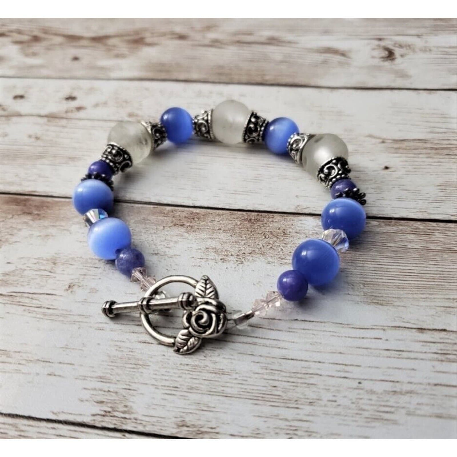 Vintage Bracelet Blue & Frosted Beads with Silver Tone Flower Clasp