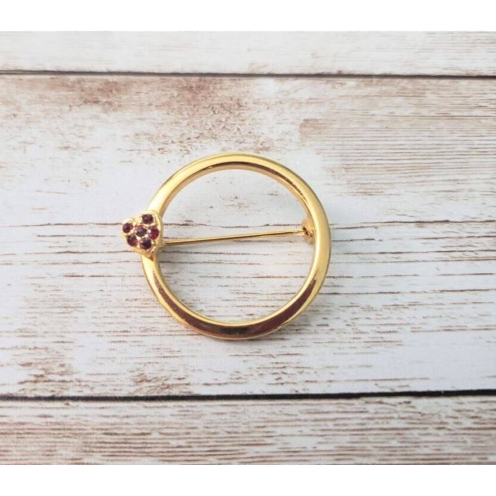Vintage Brooch / Pin Gold Tone Circle with Heart & Red Gems