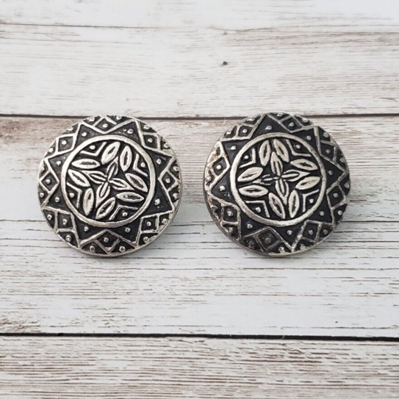 Vintage Clip On Earrings Silver Tone & Dark Gray Patterned Circle Large