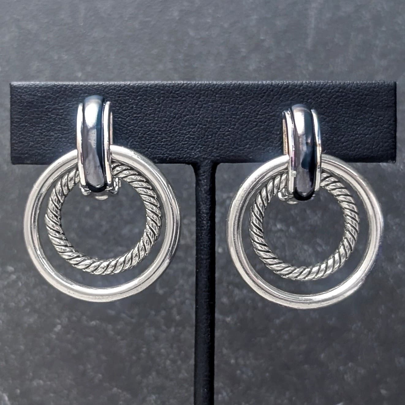 Clip On Earrings - Stunning Silver Tone Multi Circle Dangle Drop Statement