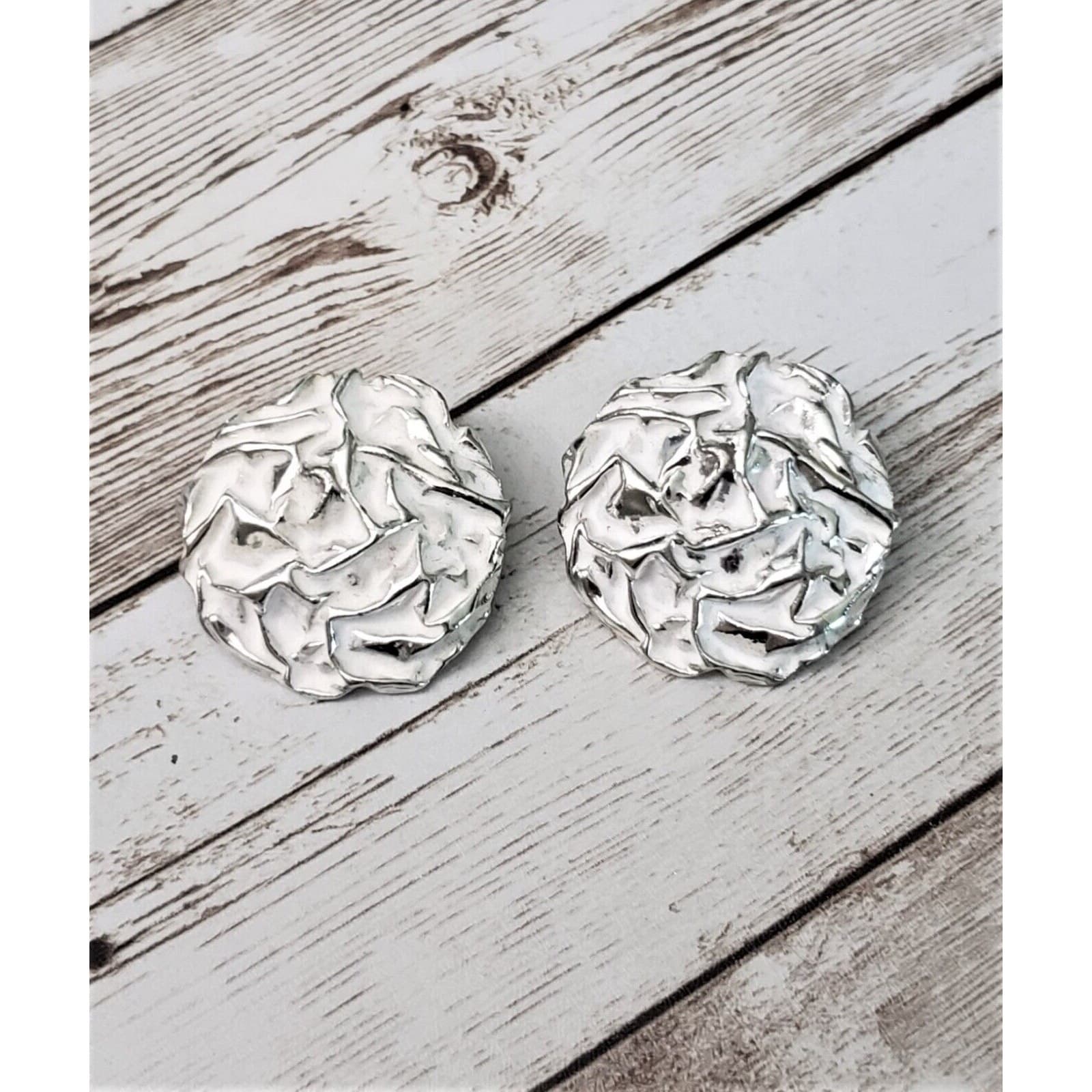 Vintage Sarah Coventry Clip On Earrings - Large White & Silver Tone Statement