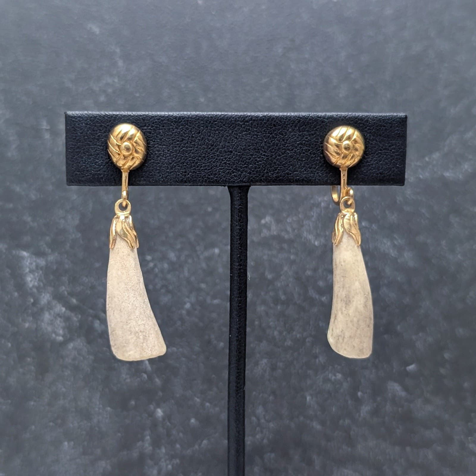 Vintage Screw On Earrings Light Tan/Cream Tones Drop Dangle