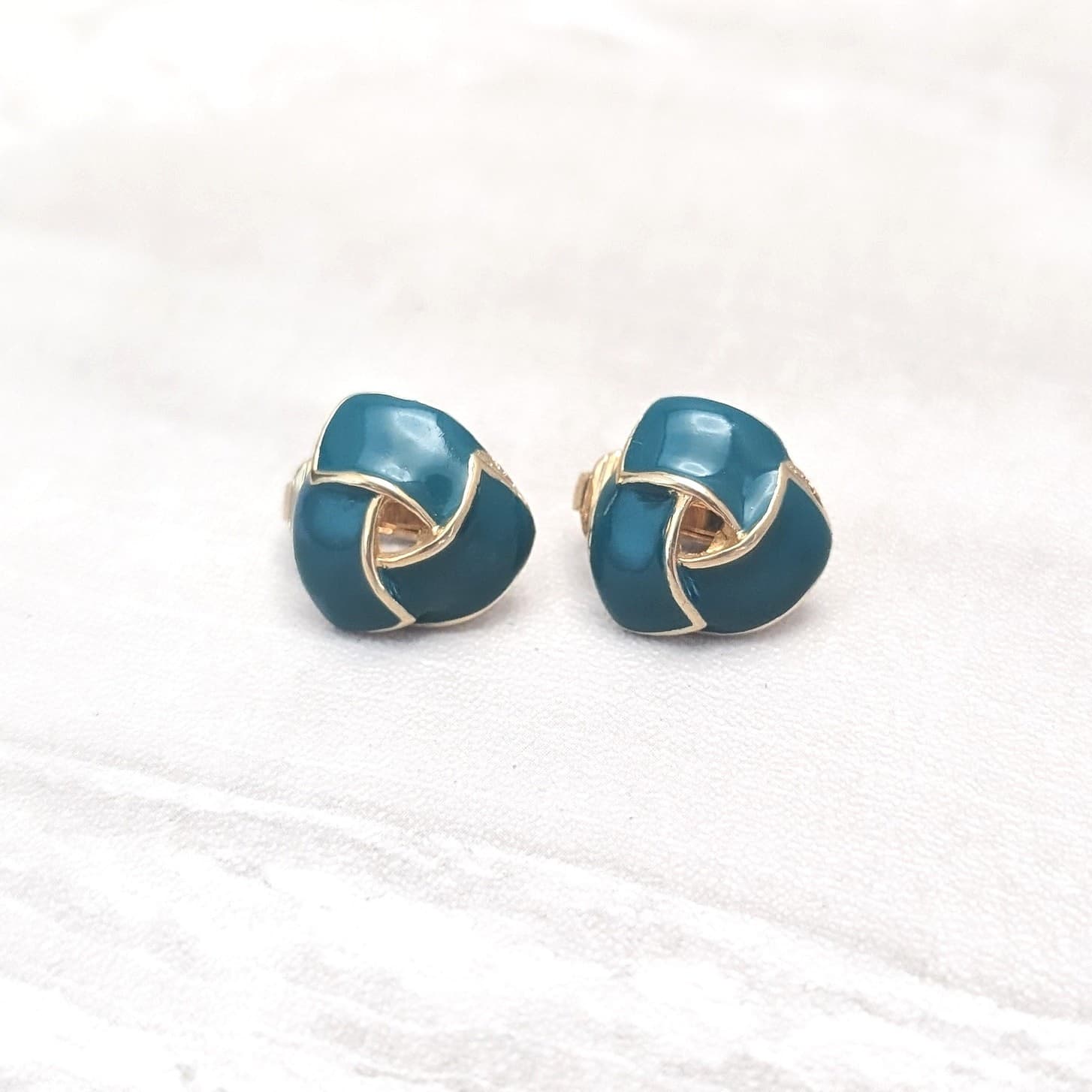 Vintage Clip On Earrings Triangular Teal Enamel & Gold Tone Stylish Classy