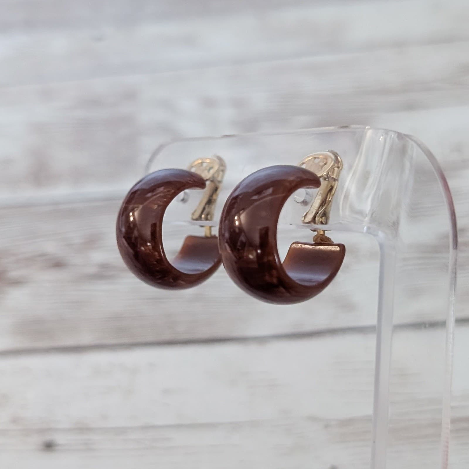 Vintage Clip On Earrings Shiny Brown with Light Marbling Retro Hoops 0.75"