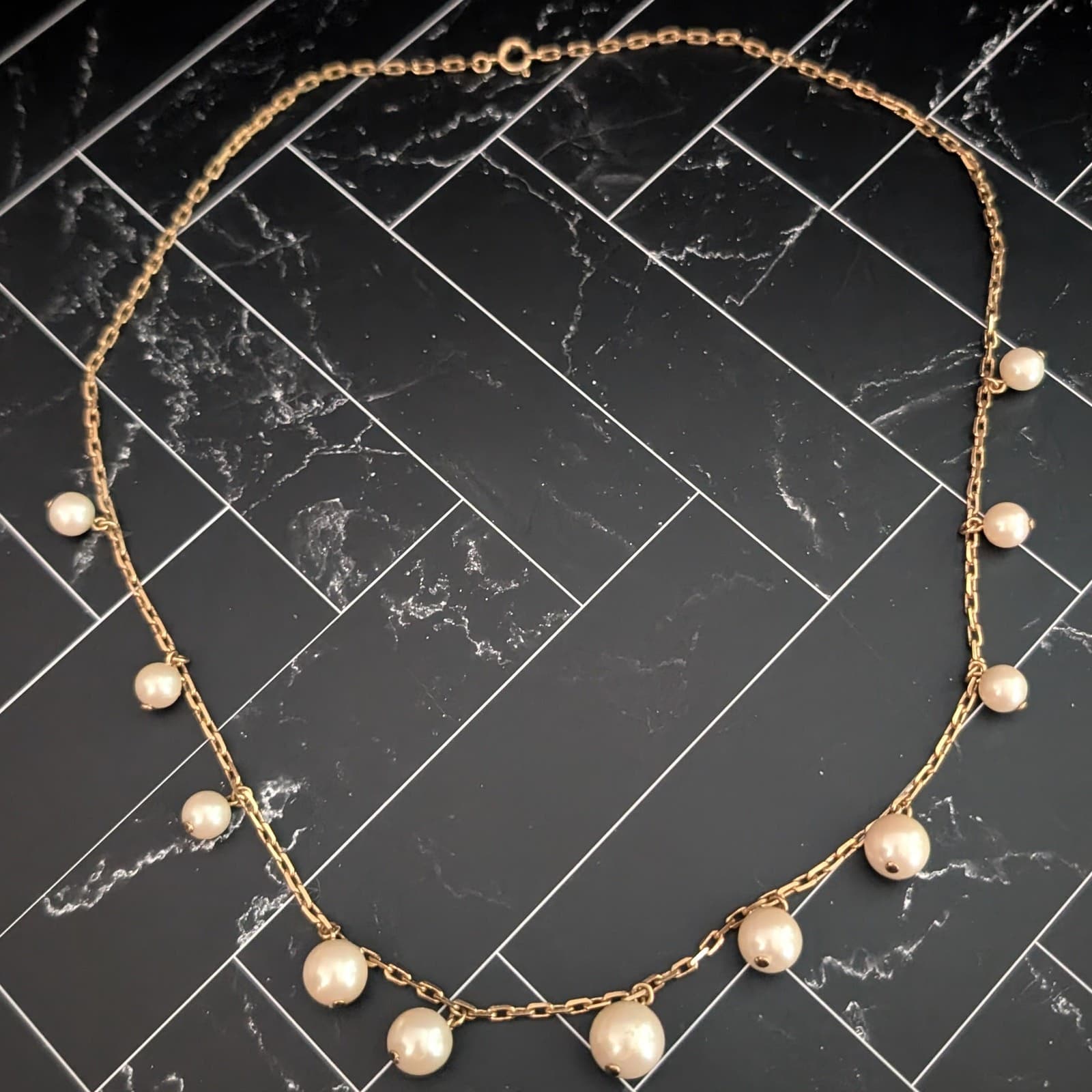 Vintage Necklace - 23" Gold Tone & Faux Pearl Statement Necklace