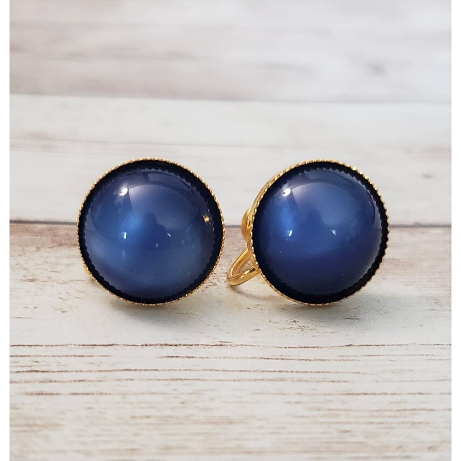 Vintage Screw Back Earrings Blue 5/8"