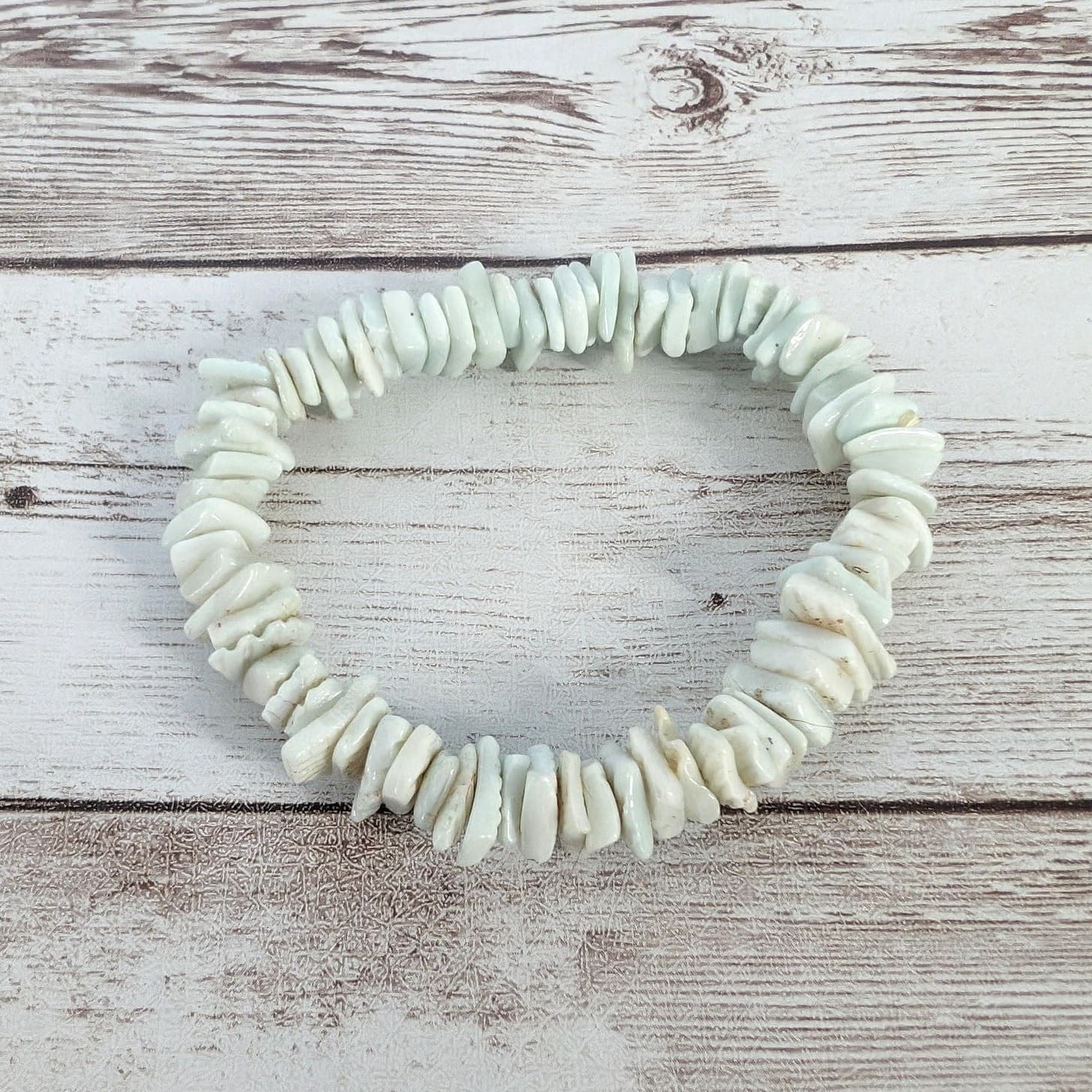 Vintage Stretch Bracelet Very Pale Green Pastel Green Chip Bracelet