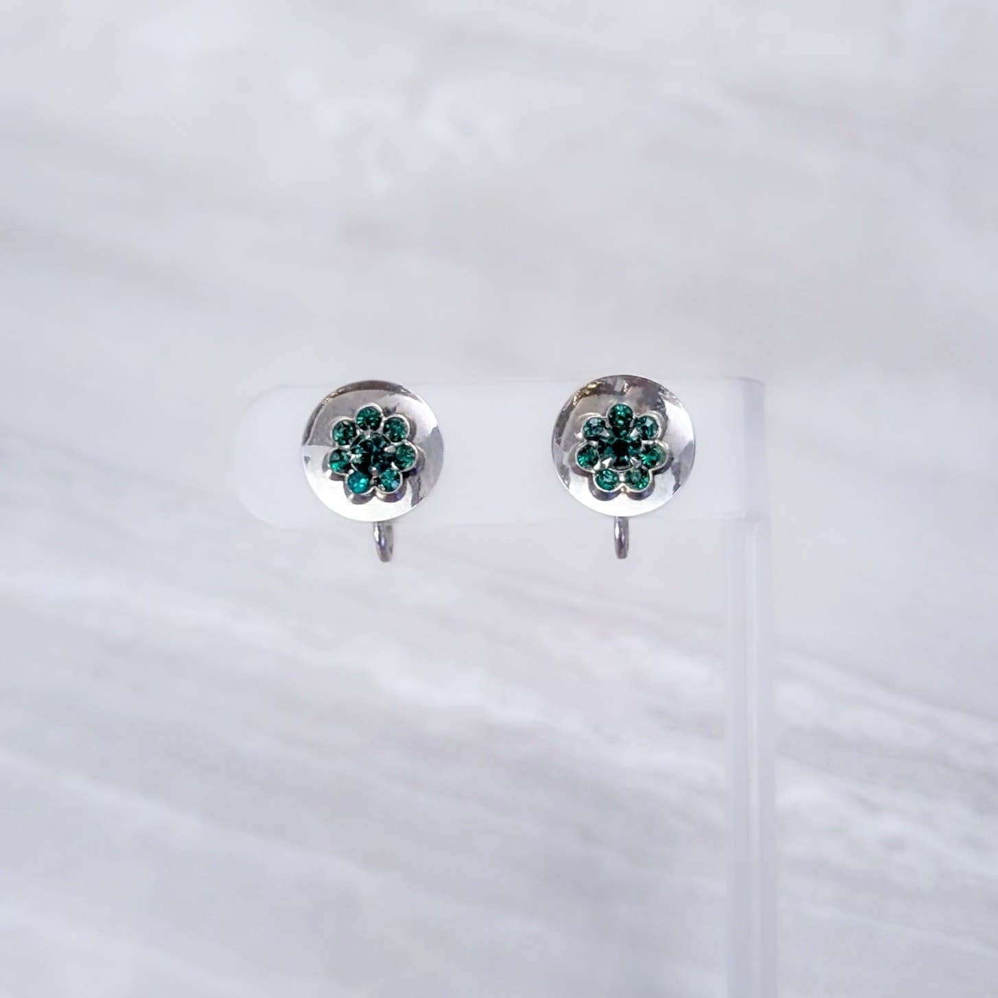 Vintage Screw On Screw Back Earrings Silver Tone Circle with Green Gems