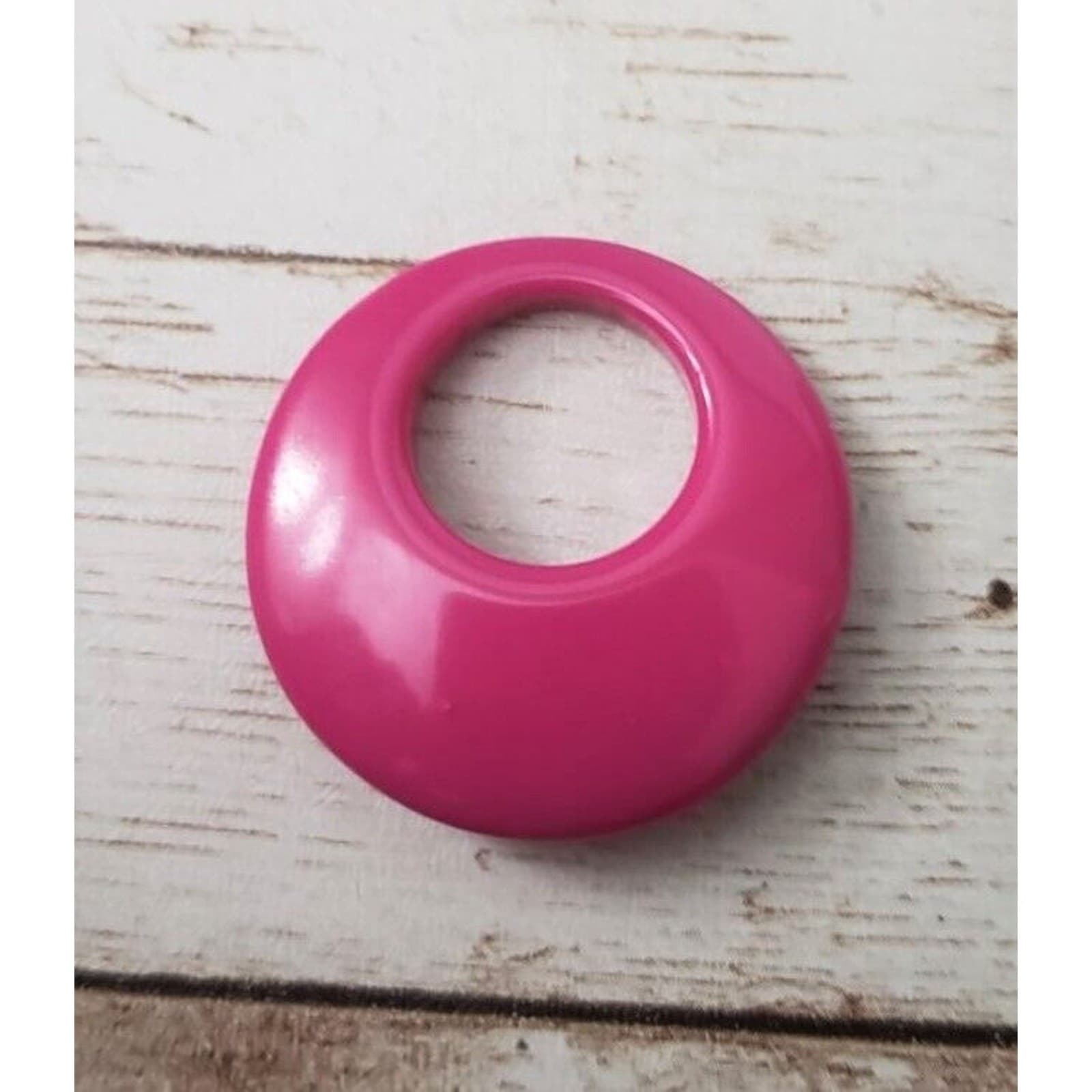 Vintage Pendant - Pink Tone Circle Slightly Over 1"