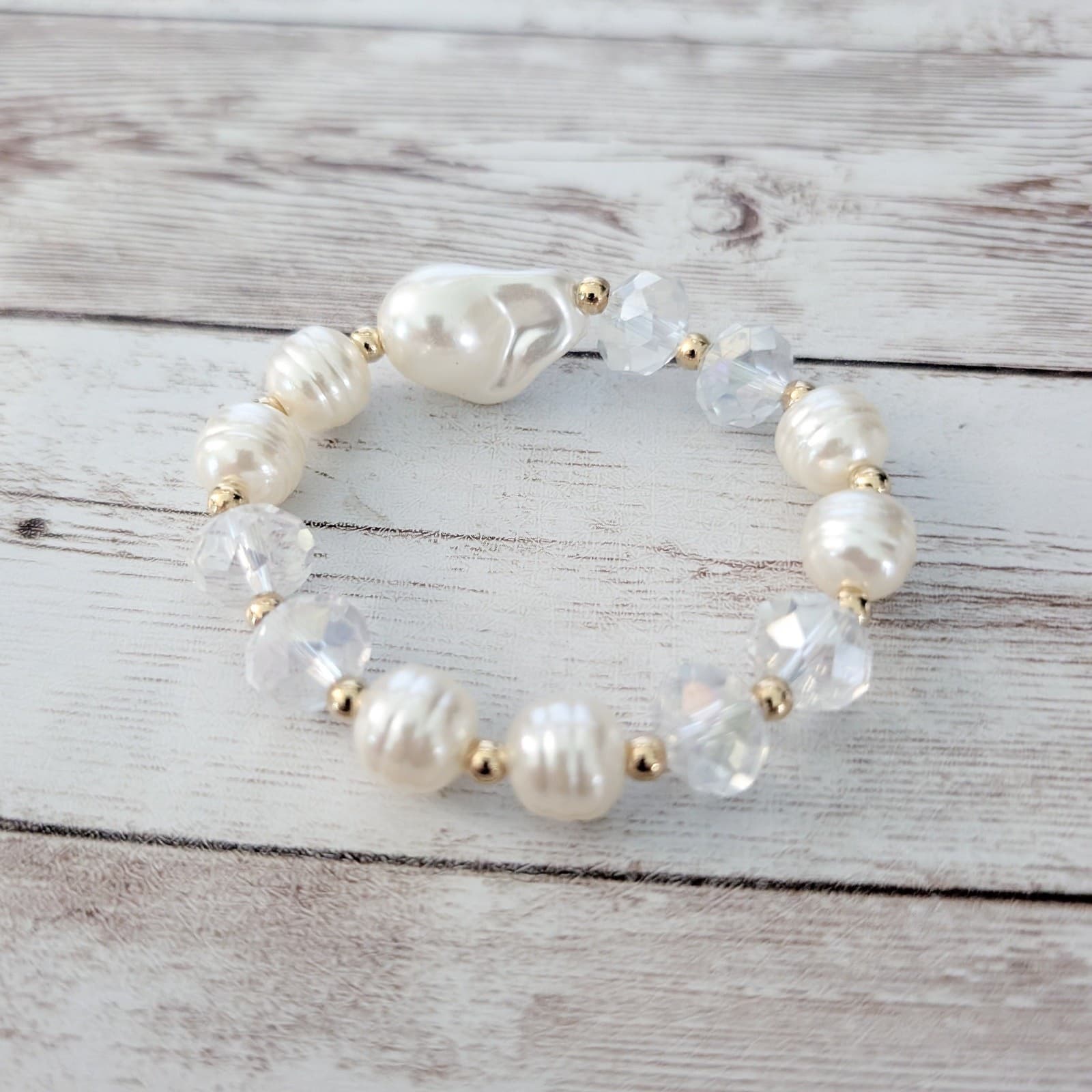 Vintage Stretch Bracelet - Pearl? & Clear Beads