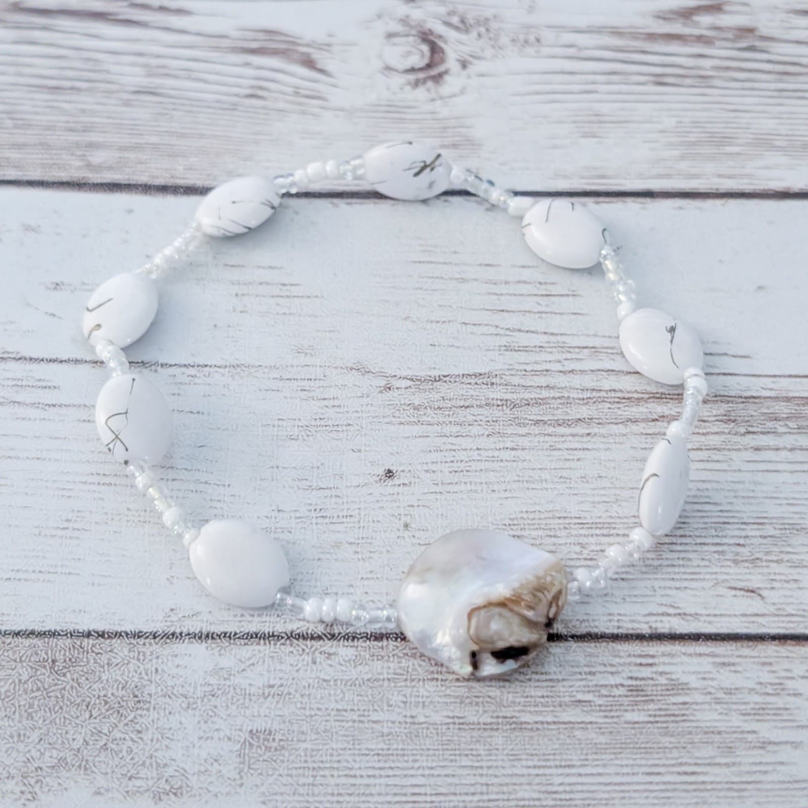 Vintage Stretch Bracelet White Beads & Mother of Pearl - Dainty