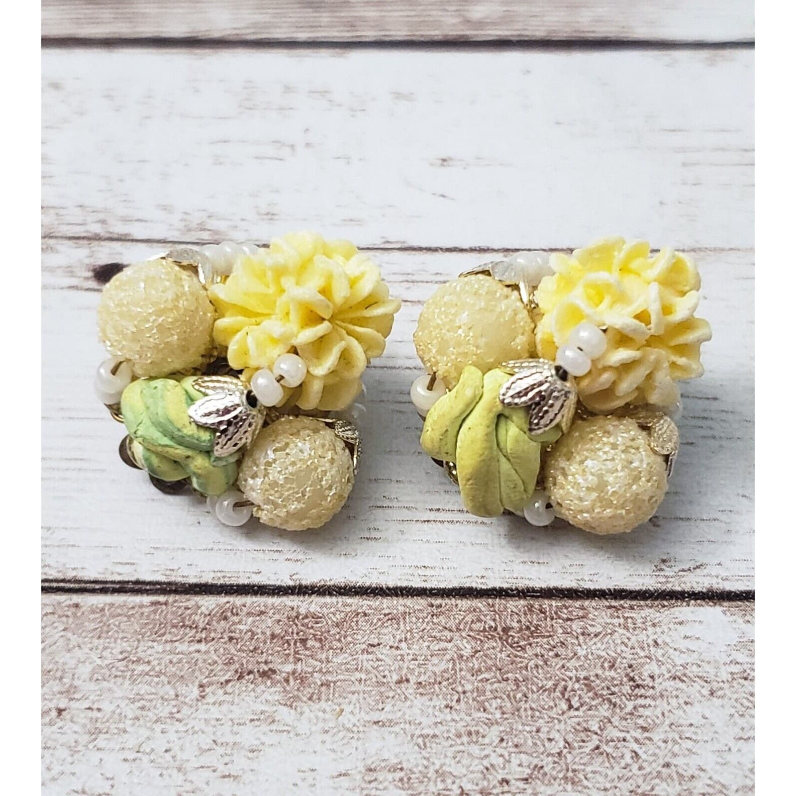Vintage Clip On Earrings Unusual Yellow & Green 7/8"